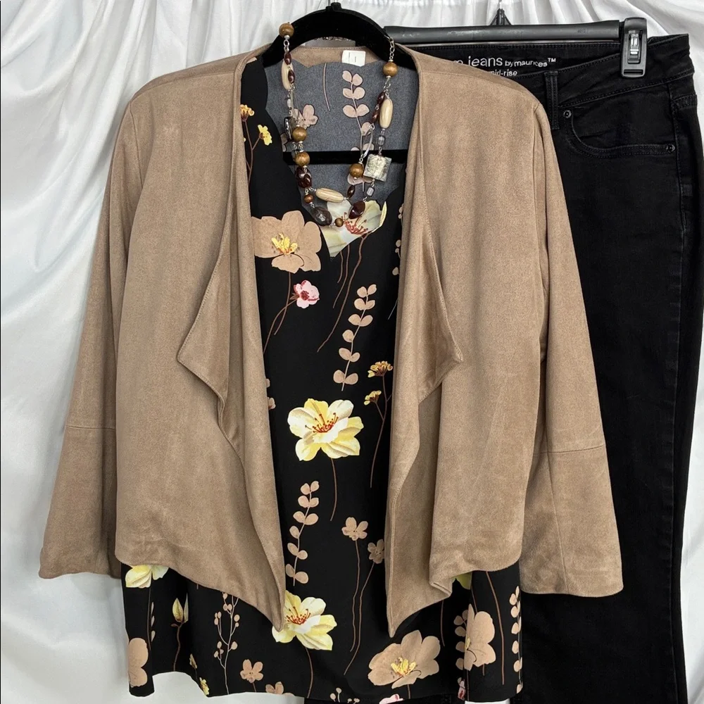 Bajee Collection Jacket - Picture 2 of 6